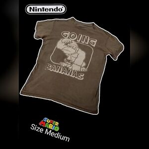 Brown Donkey Kong - Going Bananas - Nintendo T-shirt - Size M- Washed Never Worn